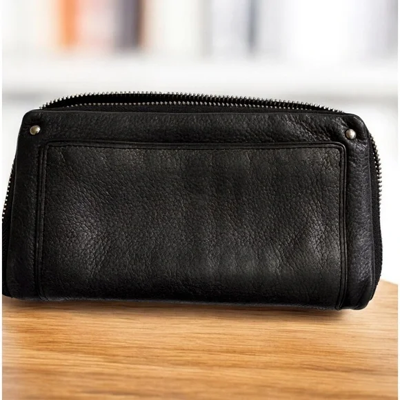 Black buttery soft KENNETH COLE Leather Clutch/Wallet. Vintage lightly used - Picture 1 of 6